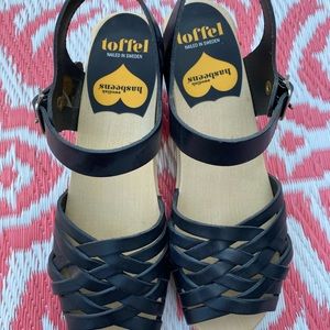 Swedish Hasbeens brand new without tags clogs